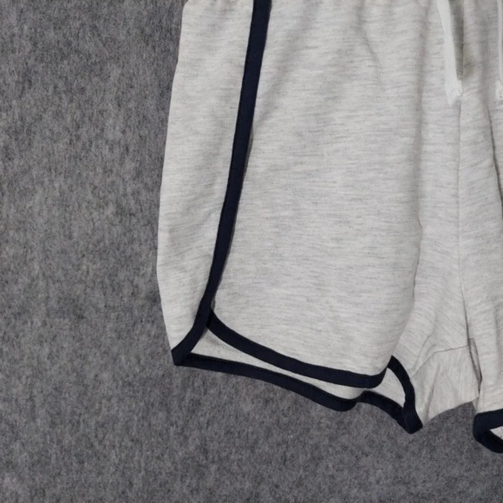 Converse Shorts Girls XL Gray Athletic‎ Drawstring Running Gym Lounge Activewear